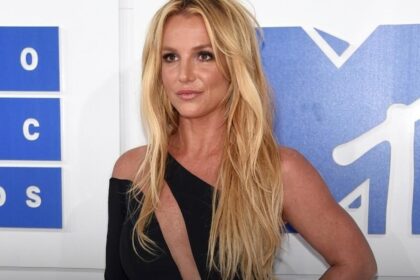 Britney Spears é internada em reabilitação por uso de drogas e álcool
